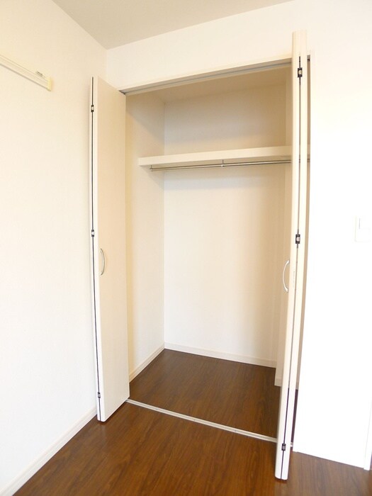 物件内観写真10　(収納)