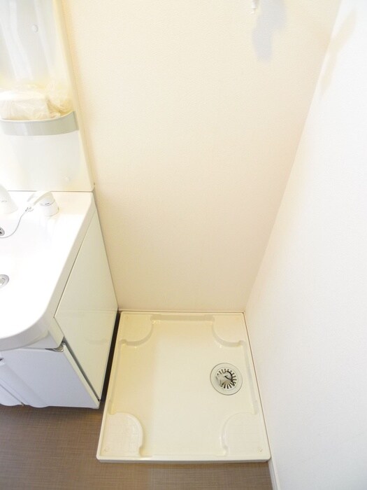 物件内観写真15　(洗濯機置場)