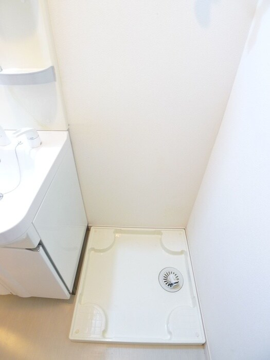 物件内観写真15　(洗濯機置場)