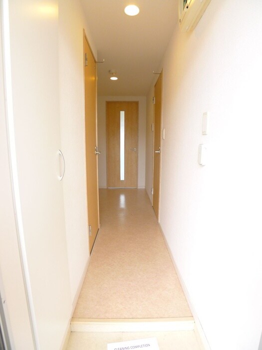 物件内観写真17　(玄関)