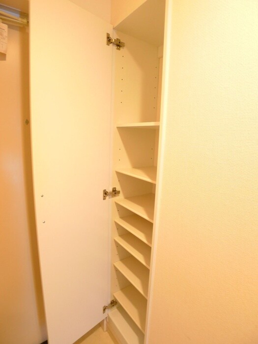 物件内観写真18　(靴箱)