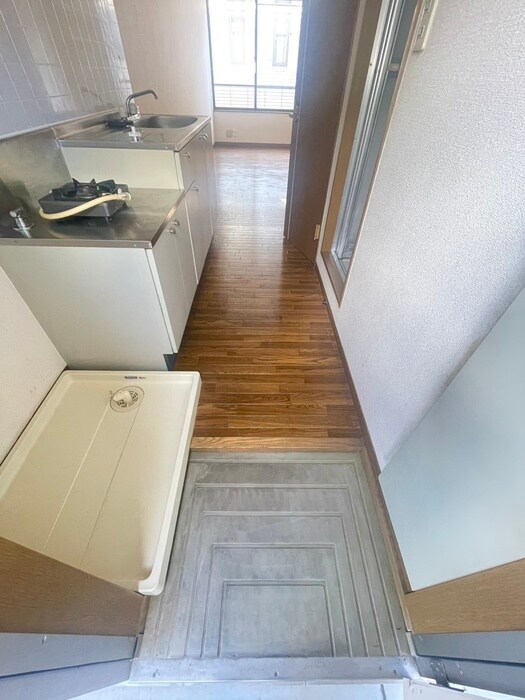 物件内観写真15　(玄関)