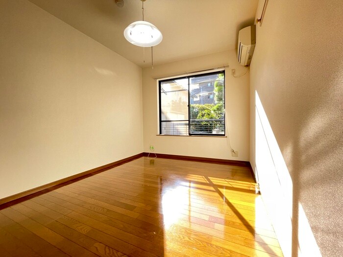 物件内観写真15　(居室)