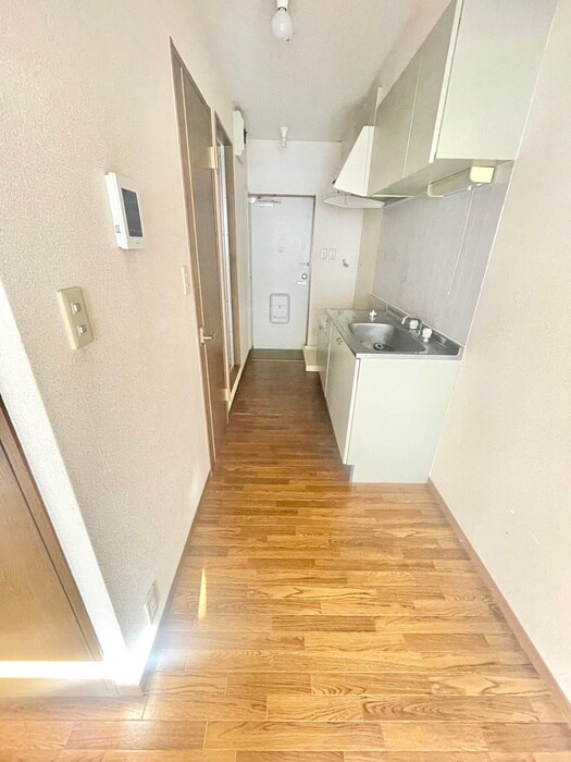 物件内観写真17　(廊下)