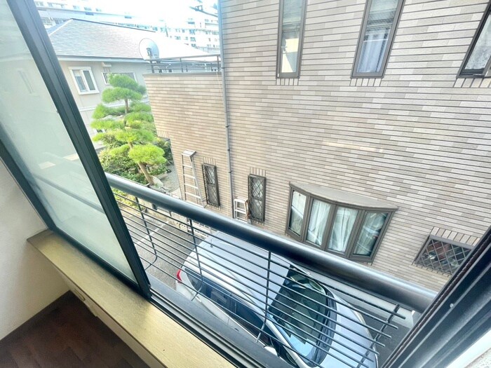 物件内観写真21　(室内からの展望)