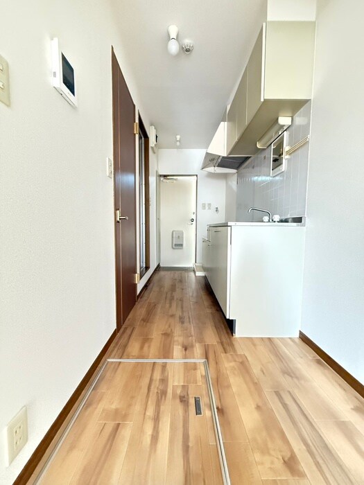 物件内観写真21　(廊下)