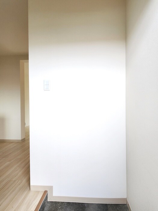 物件内観写真7　(玄関)