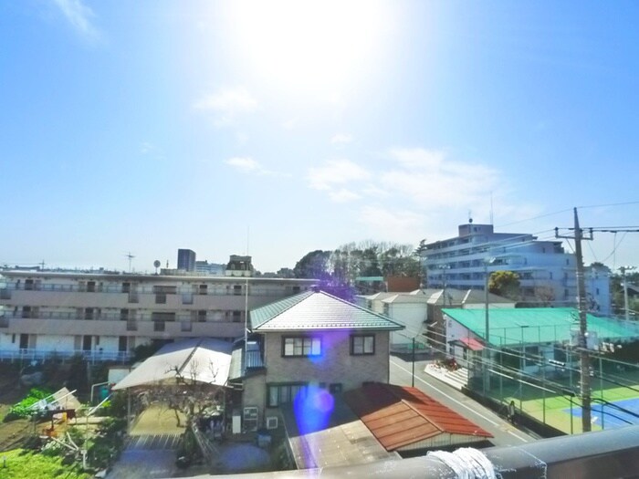 物件内観写真14　(室内からの展望)