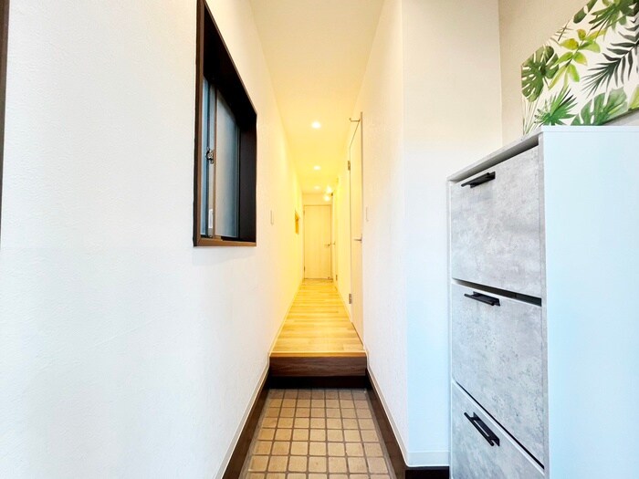 物件内観写真15　(玄関)