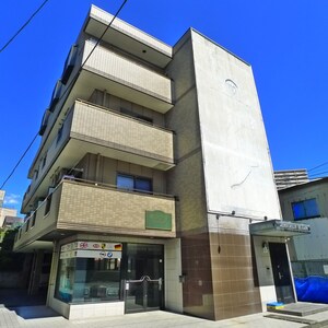 モ－タ－ハウスオカモト外観写真