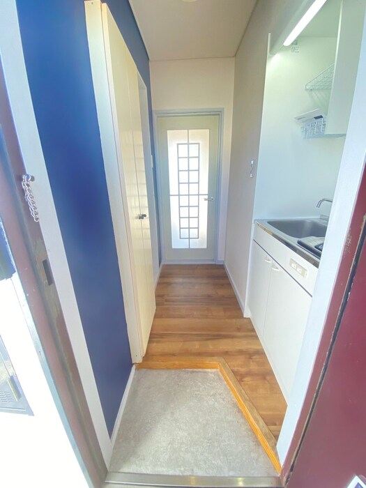 物件内観写真7　(玄関)