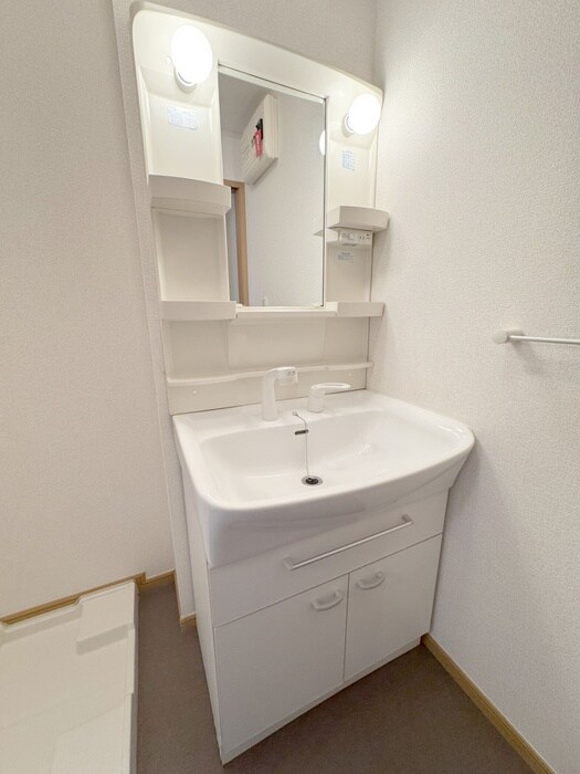 物件内観写真11　(洗面)