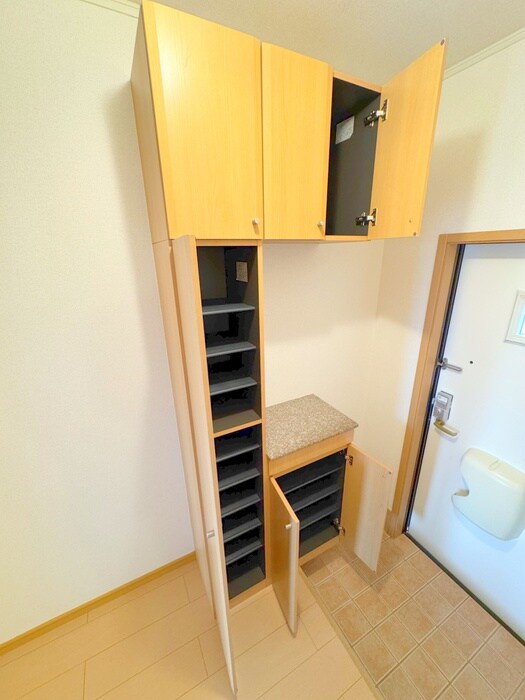 物件内観写真17　(靴箱)