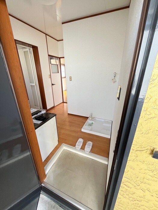 物件内観写真7　(玄関)