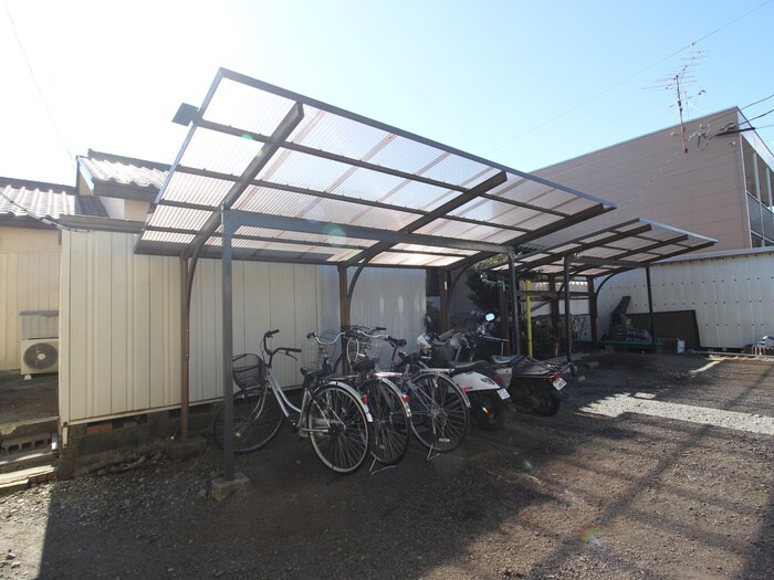 物件外観写真5　(駐輪場)