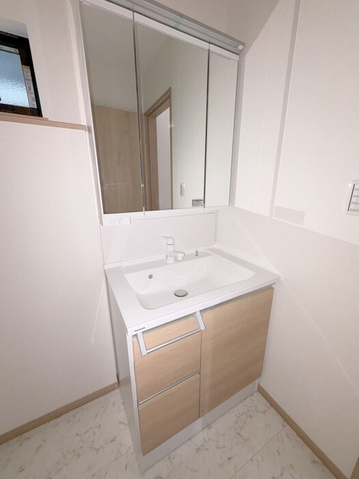 物件内観写真12　(洗面)