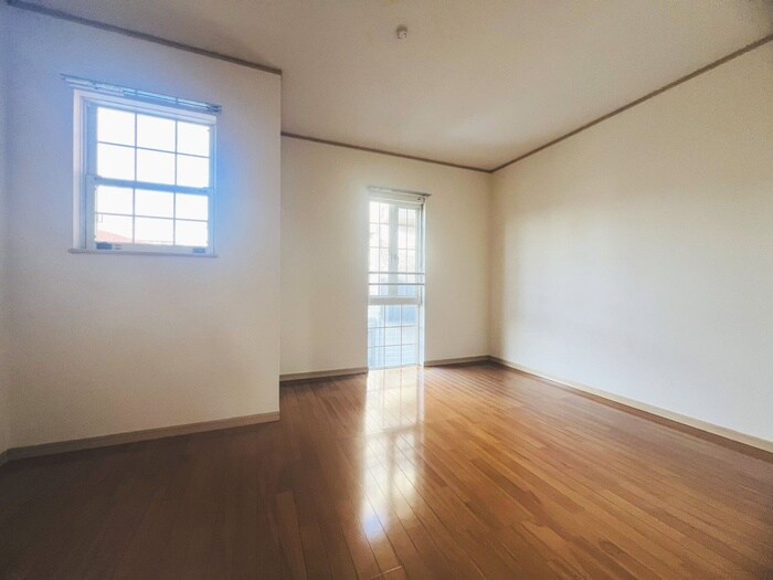 物件内観写真8　(居室)