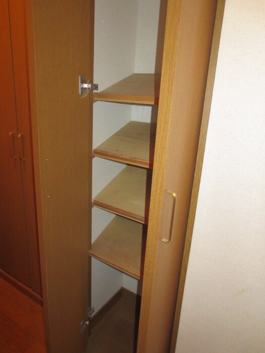 物件内観写真10　(靴箱)