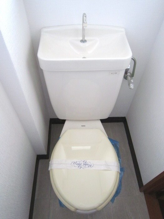 物件内観写真14　(トイレ)