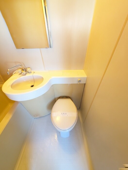 物件内観写真14　(トイレ)