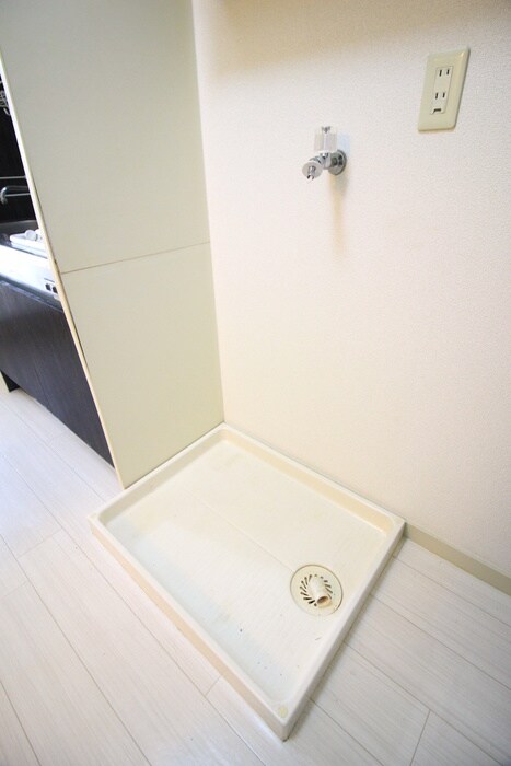 物件内観写真16　(洗濯機置場)