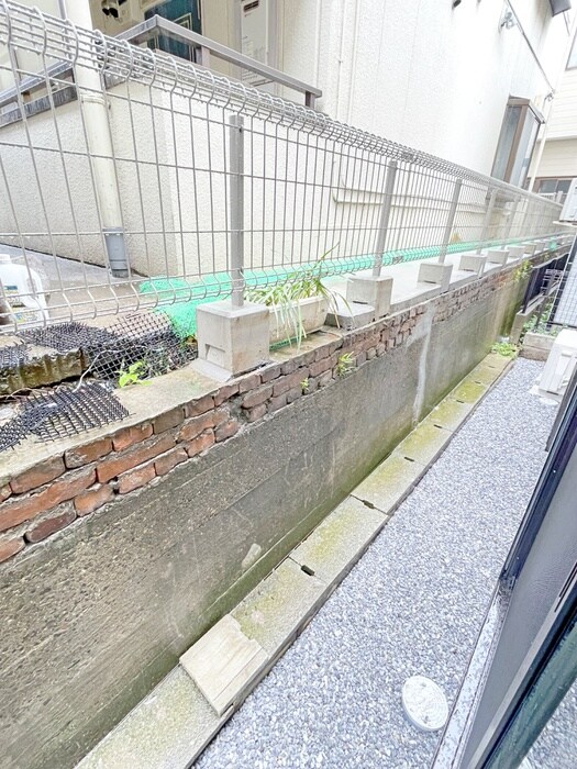 物件内観写真18　(室内からの展望)