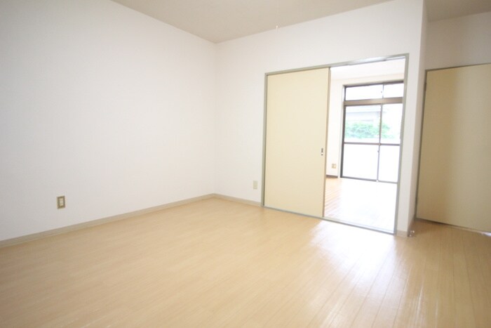 物件内観写真12　(居室)