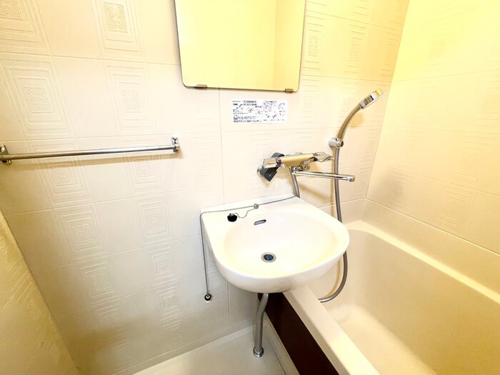 物件内観写真12　(洗面)