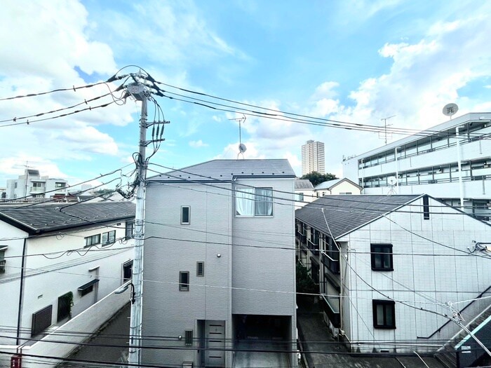 物件内観写真16　(室内からの展望)