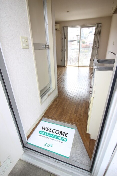 物件内観写真17　(玄関)