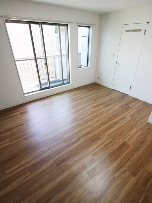 物件内観写真9　(居室)