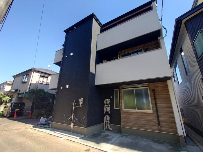 物件外観写真1　(外観写真)