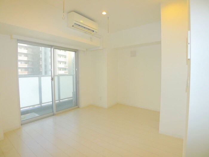 物件内観写真10　(室内からの展望)