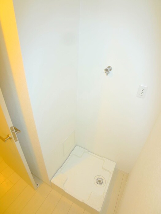 物件内観写真19　(洗濯機置場)