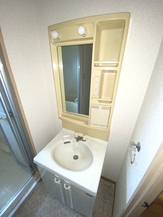 物件内観写真8　(洗面)