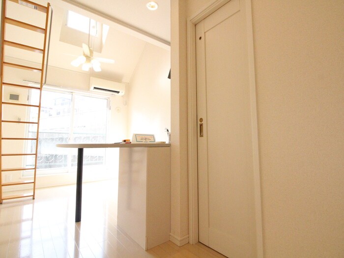 物件内観写真8　(居室)