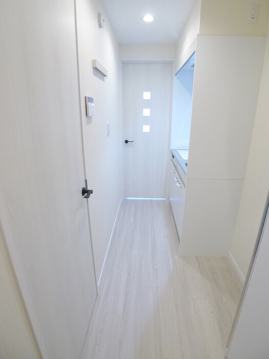 物件内観写真12　(玄関)