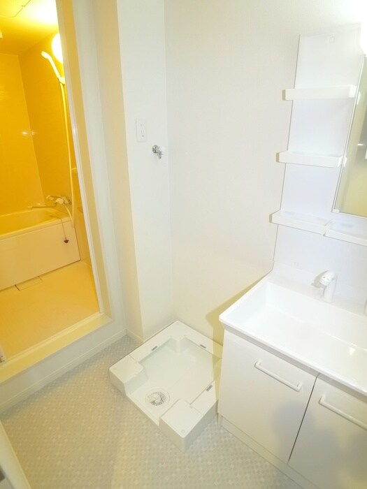 物件内観写真15　(洗濯機置場)