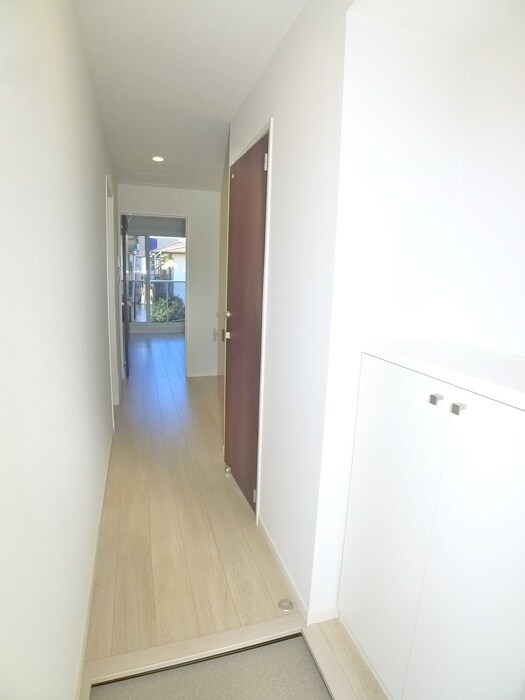 物件内観写真17　(玄関)