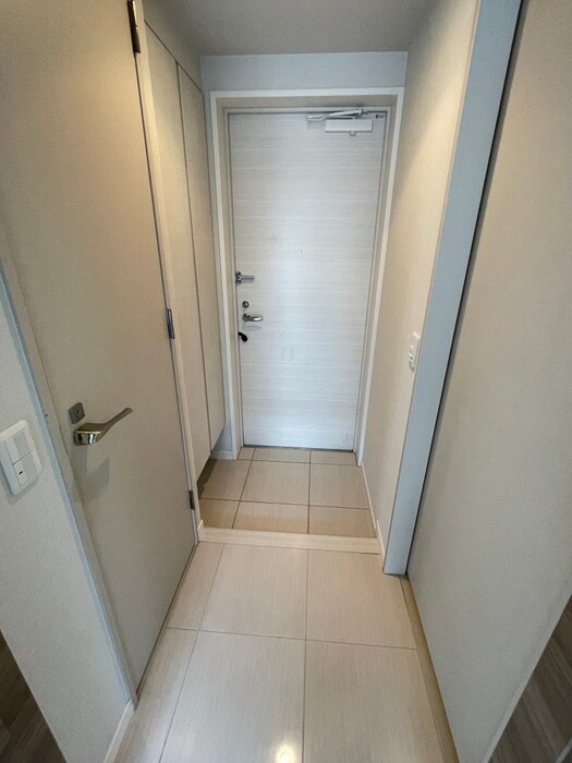 物件内観写真15　(玄関)