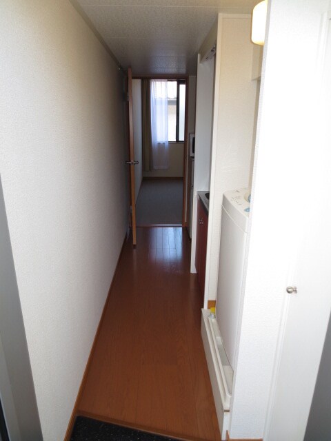 物件内観写真13　(廊下)