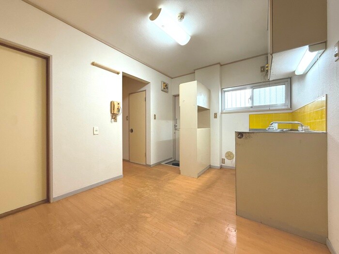 物件内観写真8　(居室)