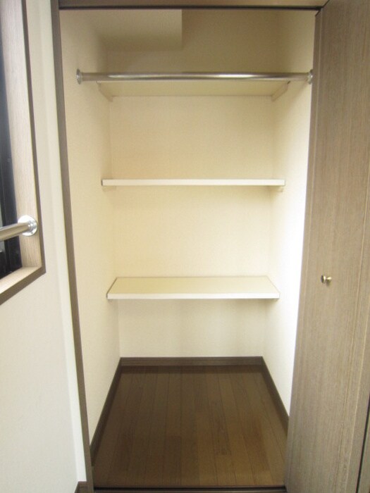 物件内観写真8　(収納)