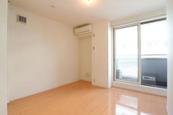 物件内観写真3　(居室)