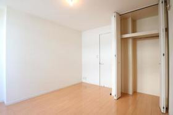 物件内観写真4　(居室)