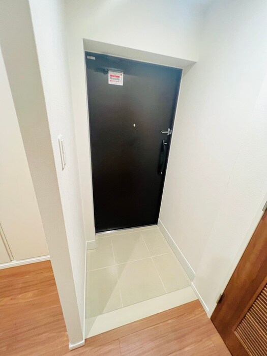 物件内観写真14　(玄関)