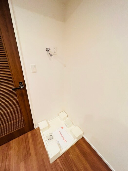 物件内観写真17　(洗濯機置場)