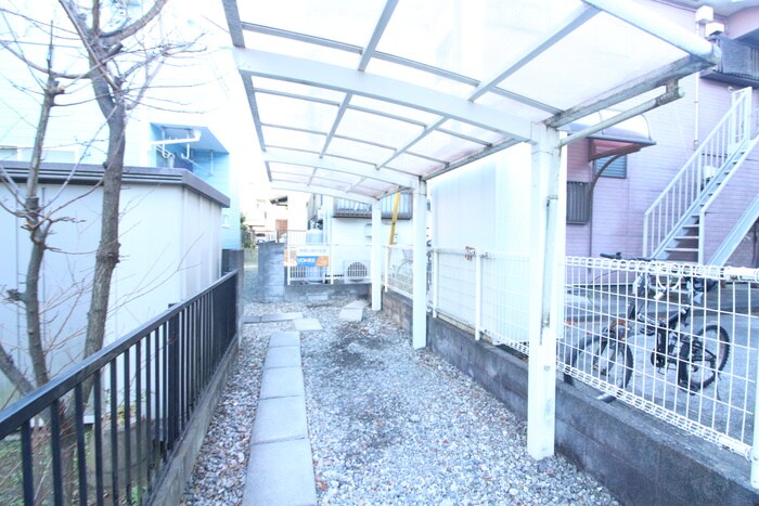 物件外観写真3　(駐輪場)