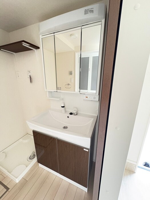 物件内観写真13　(洗面)