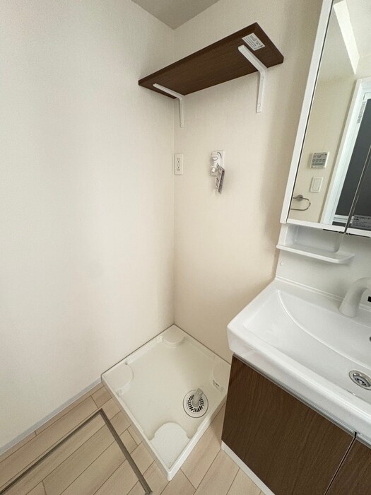 物件内観写真14　(洗濯機置場)